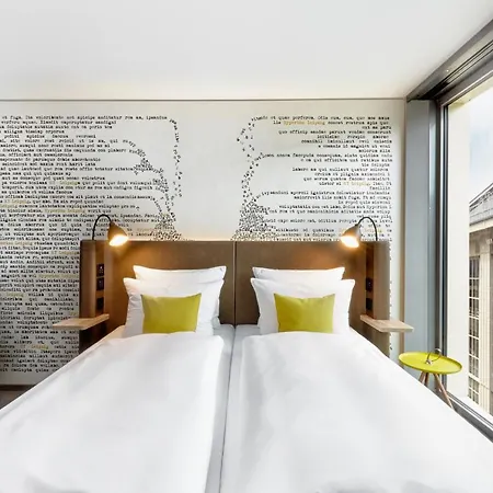 Hotel Hyperion