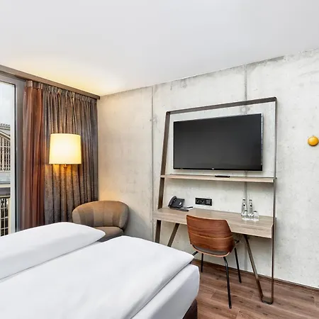 Hotel Hyperion 5*